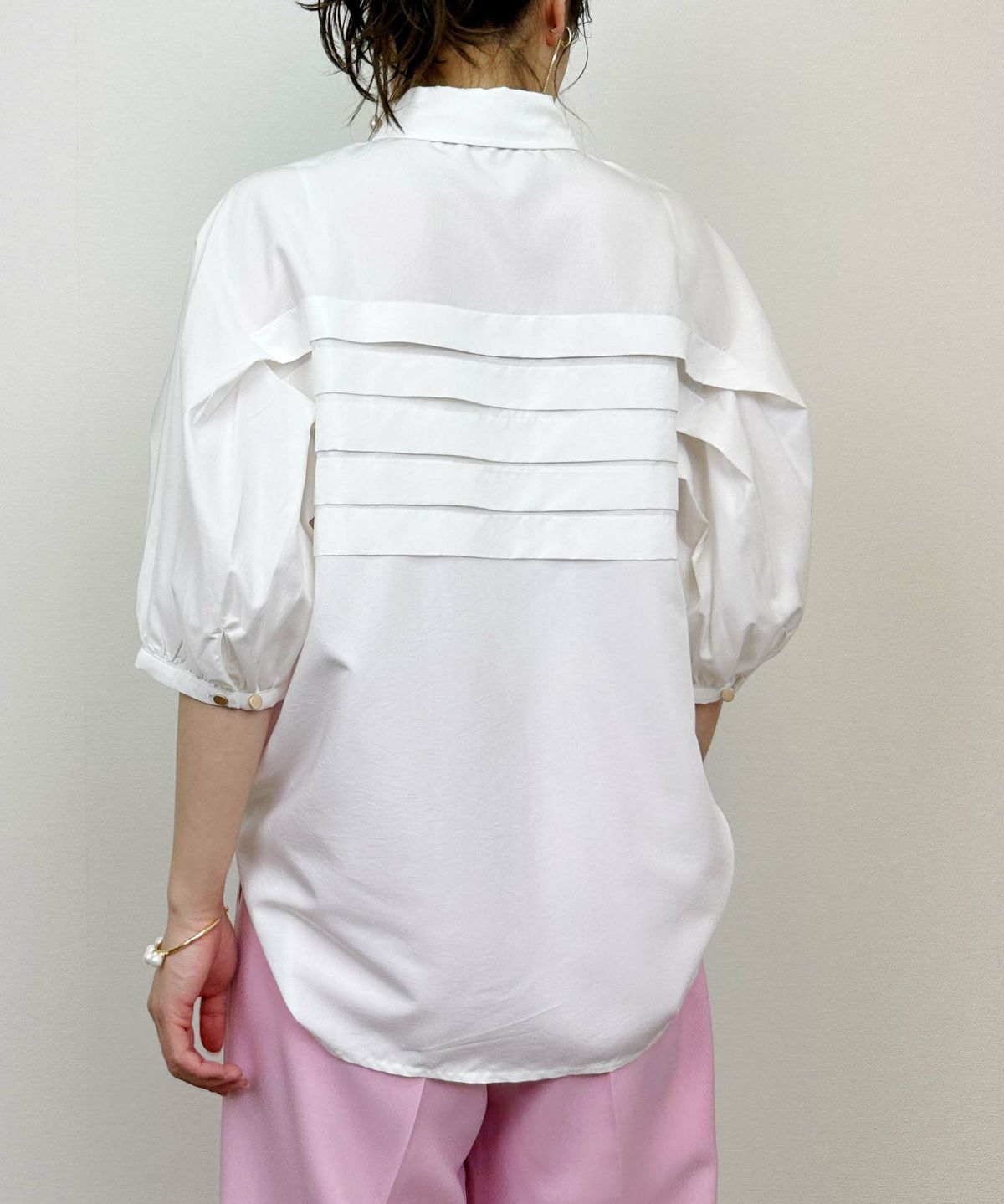 model：H164　着用サイズ：M　オフホワイト