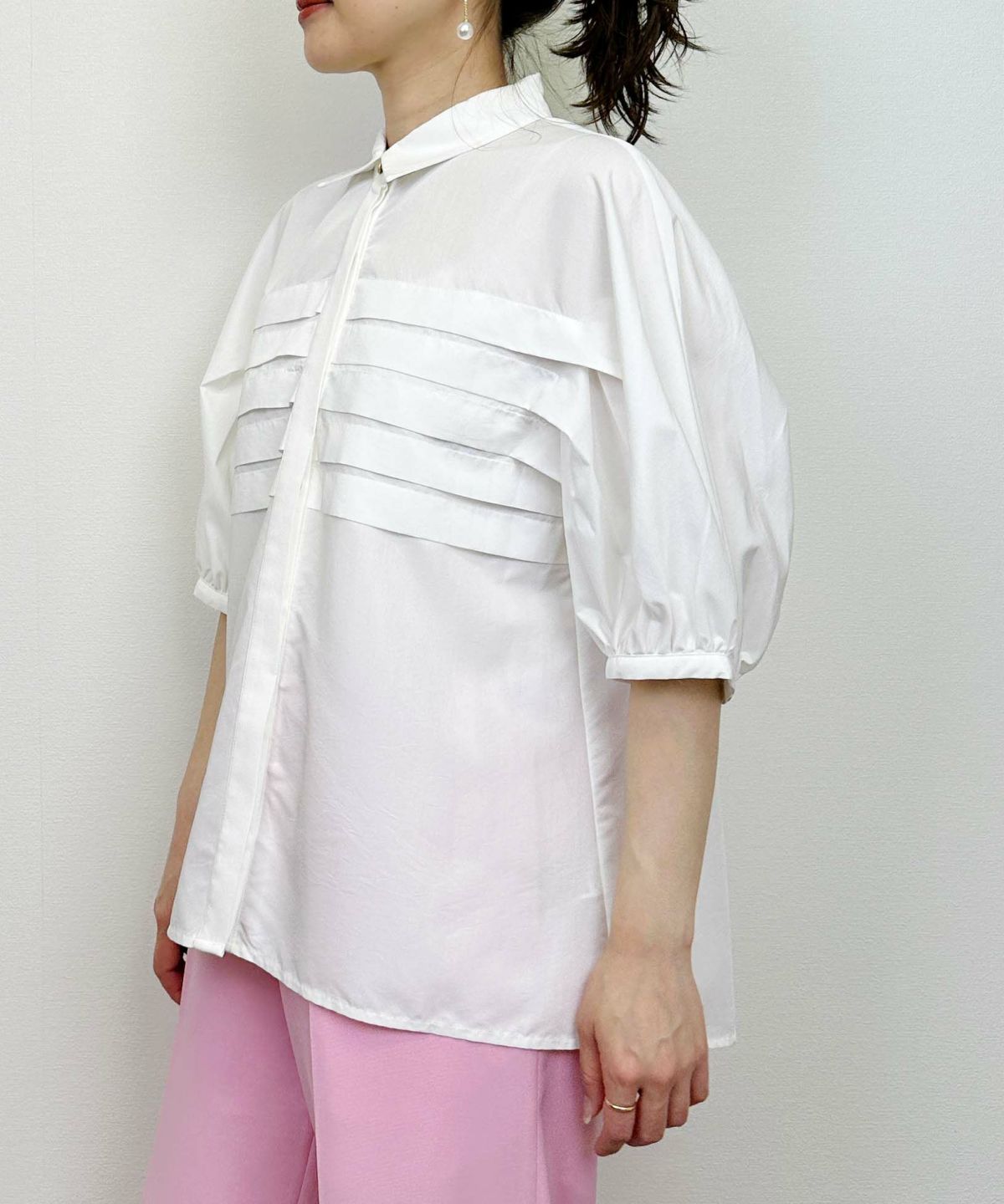 model：H164　着用サイズ：M　オフホワイト