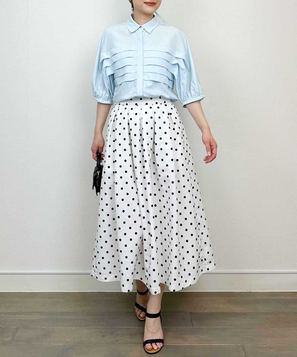 model：H164　着用サイズ：M　ブルー