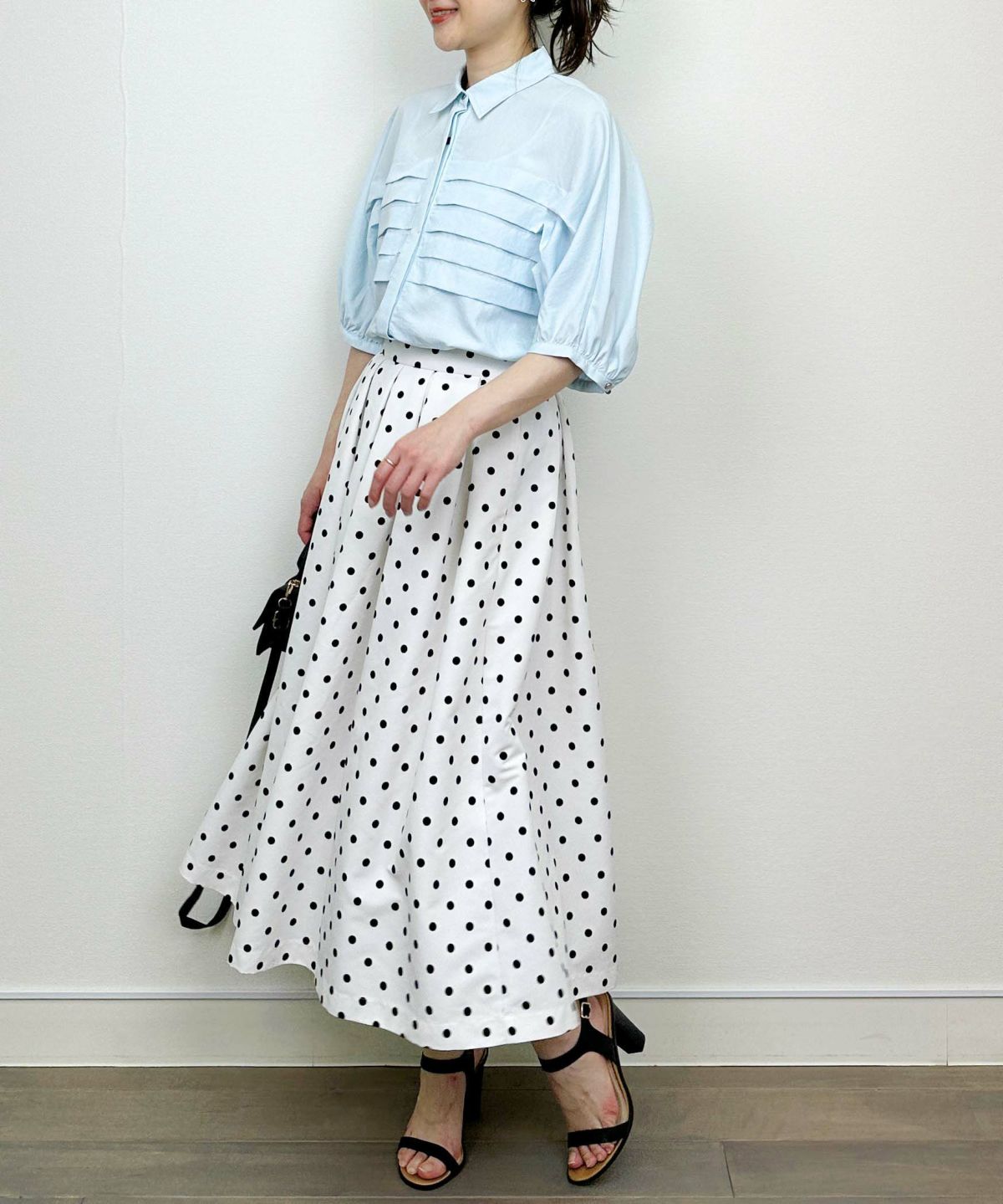 model：H164　着用サイズ：M　ブルー