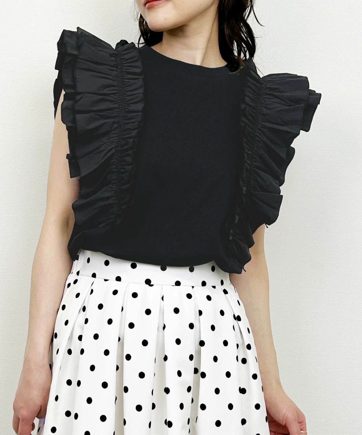 model：H164　着用サイズ：M　ブラック