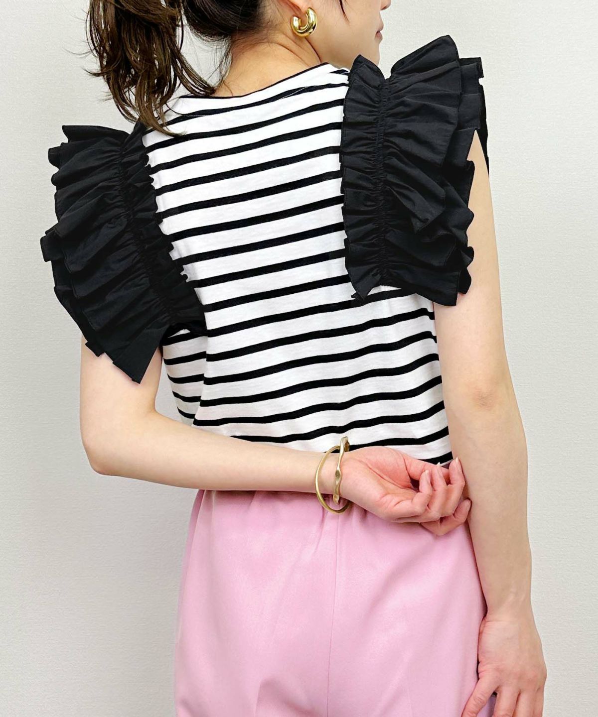 model：H164　着用サイズ：M　オフホワイト