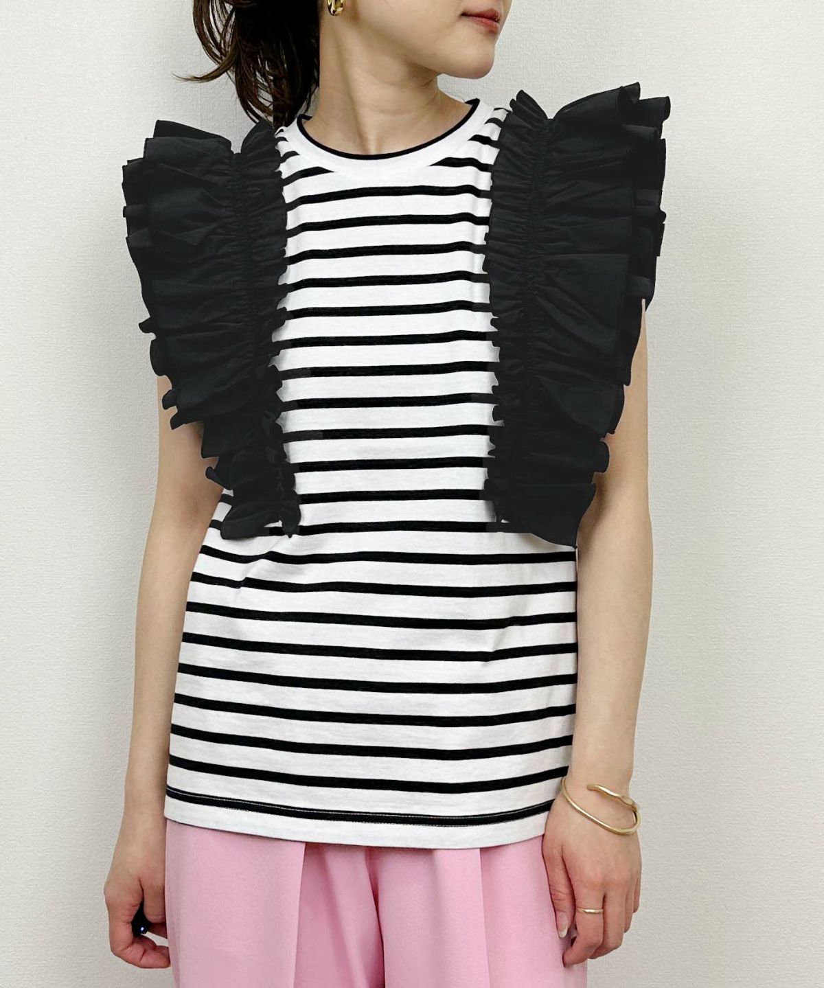 model：H164　着用サイズ：M　オフホワイト