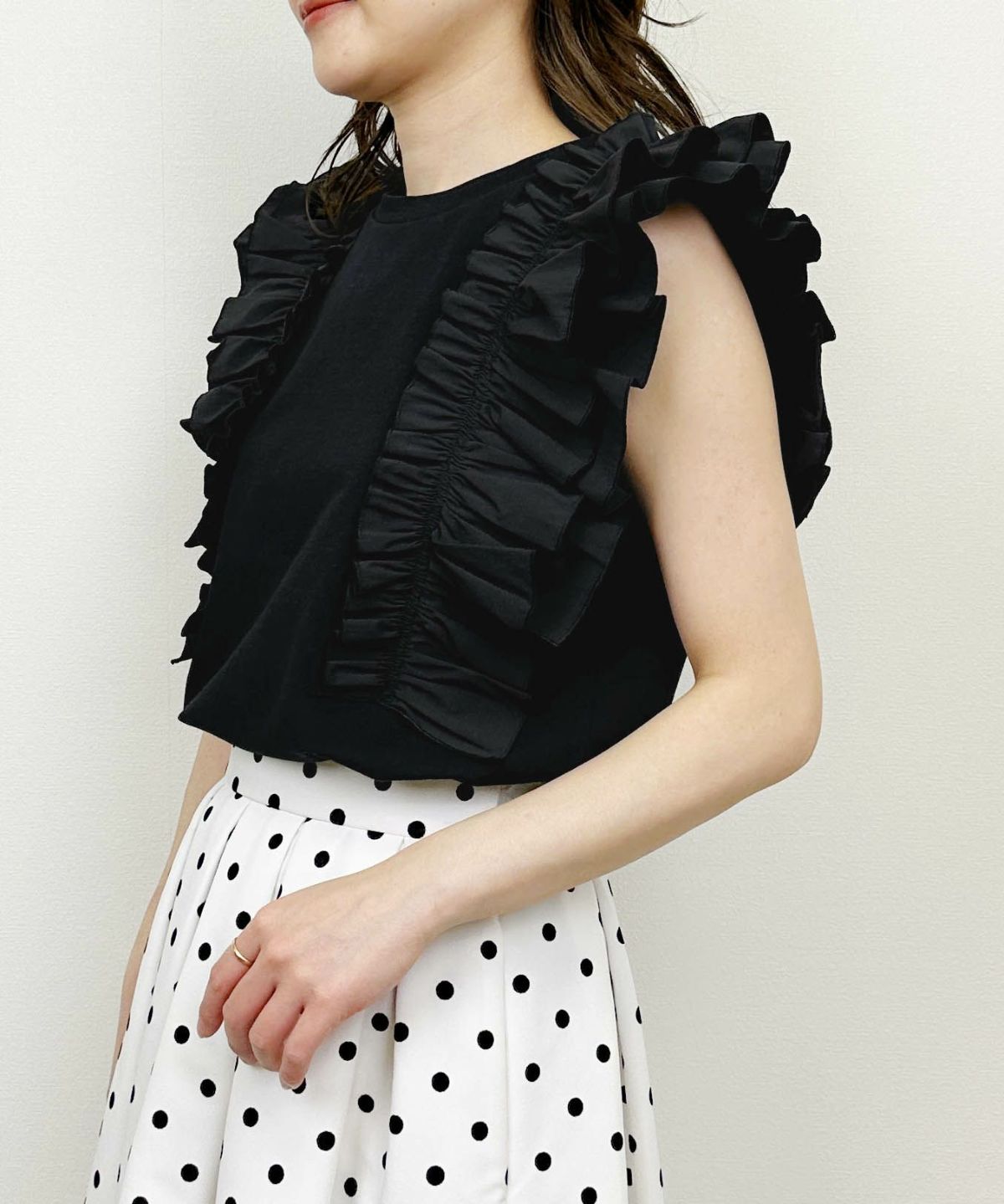 model：H164　着用サイズ：M　ブラック