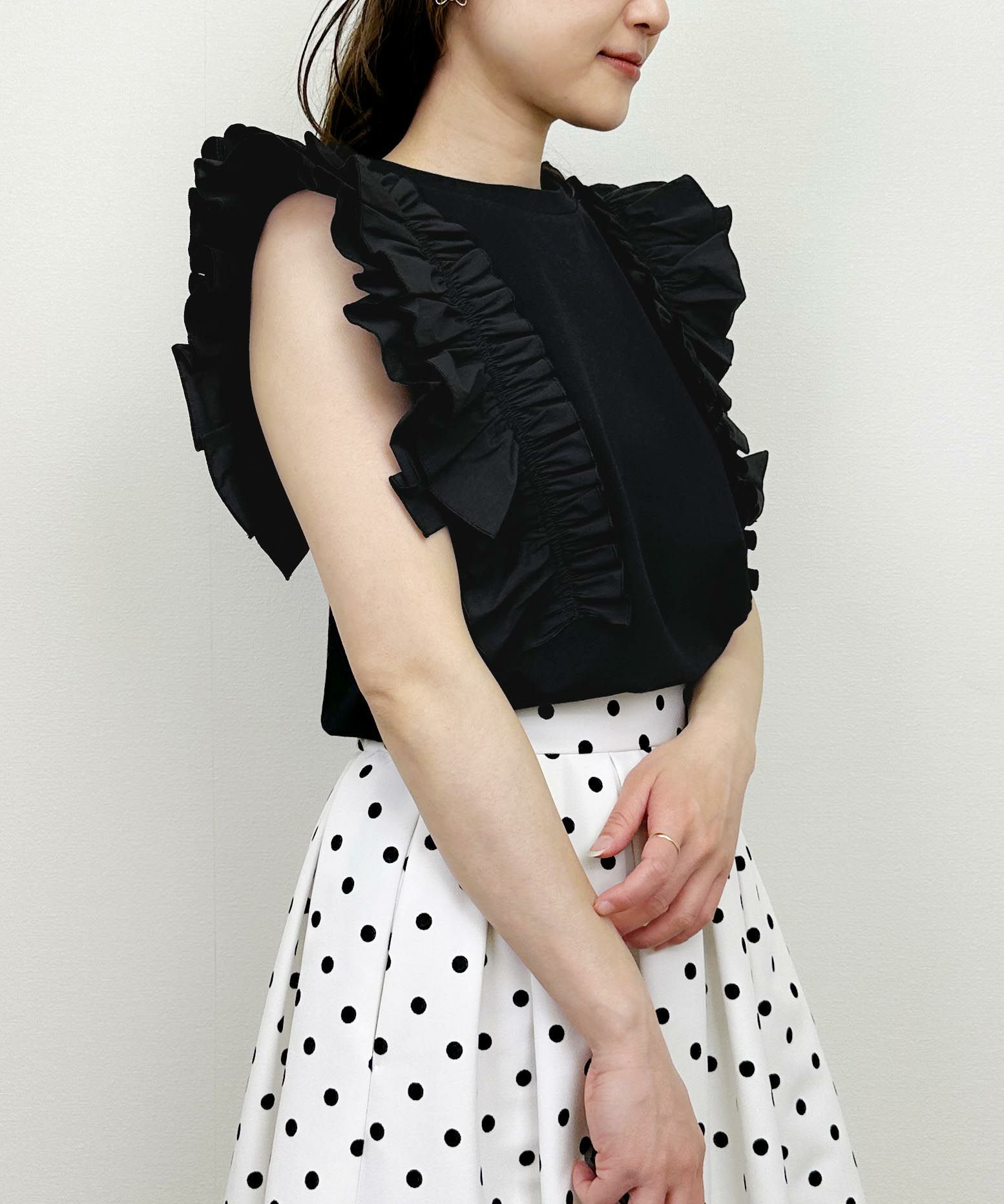 model：H164　着用サイズ：M　ブラック