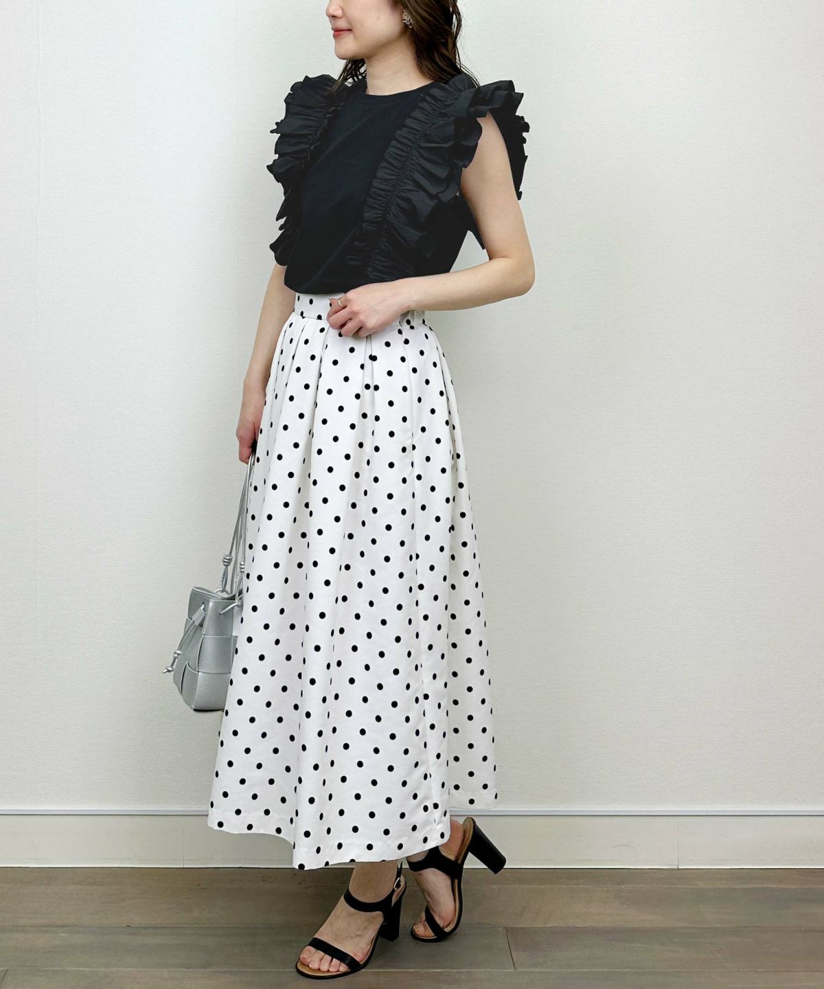 model：H164　着用サイズ：M　ブラック