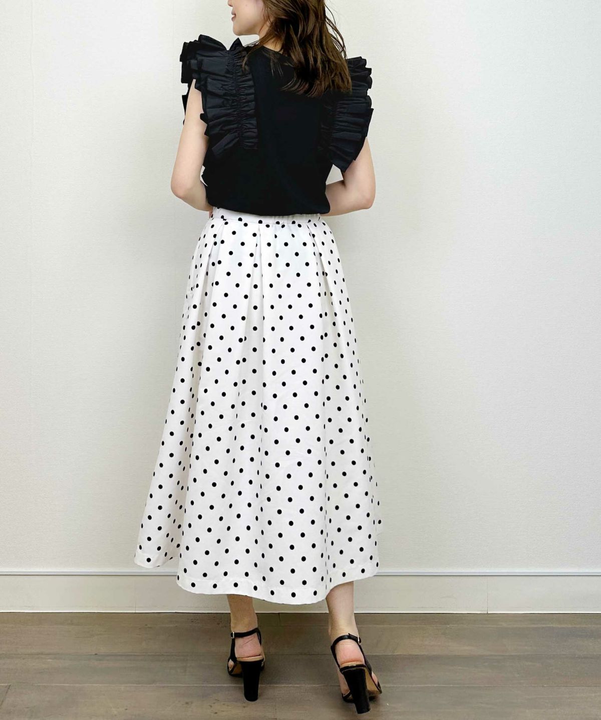 model：H164　着用サイズ：M　ブラック