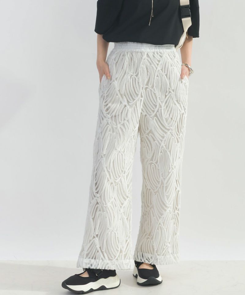 model：H162　着用サイズ：M　オフホワイト