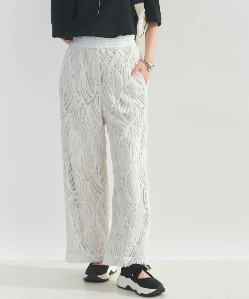 model：H162　着用サイズ：M　オフホワイト