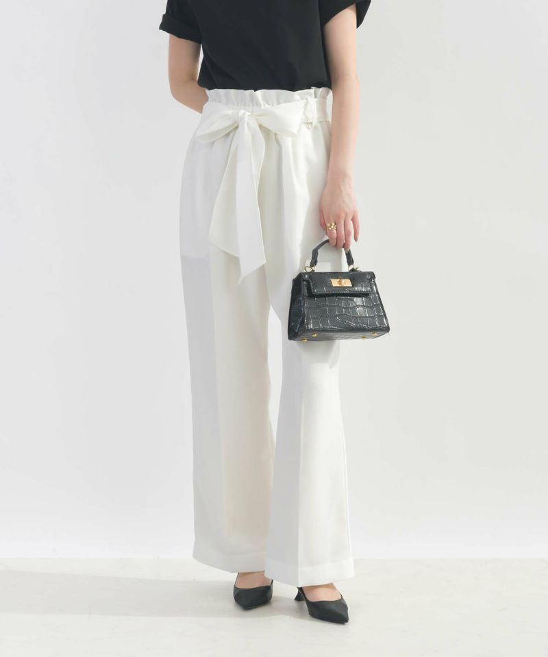 model：H162　着用サイズ：M　オフホワイト