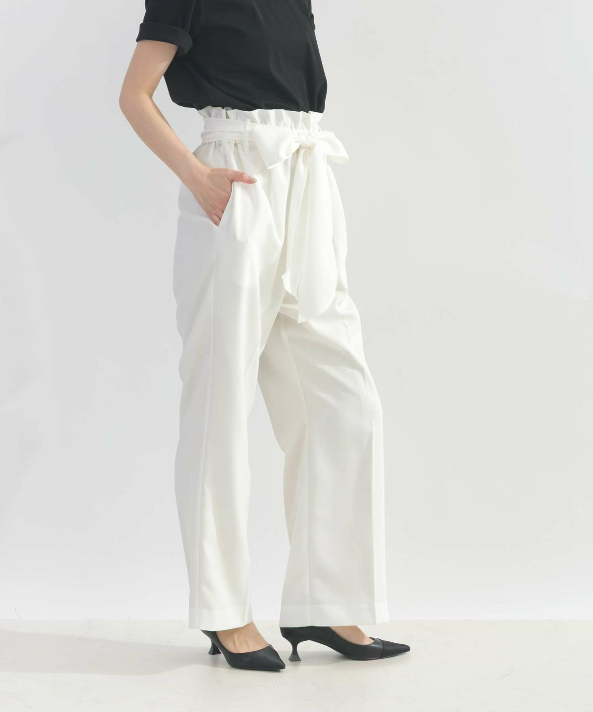 model：H162　着用サイズ：M　オフホワイト