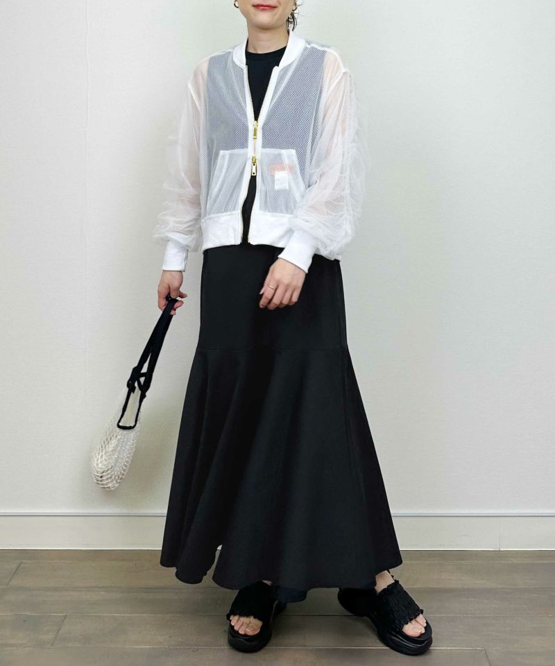 model：H164　着用サイズ：M　ホワイト（チュール側）