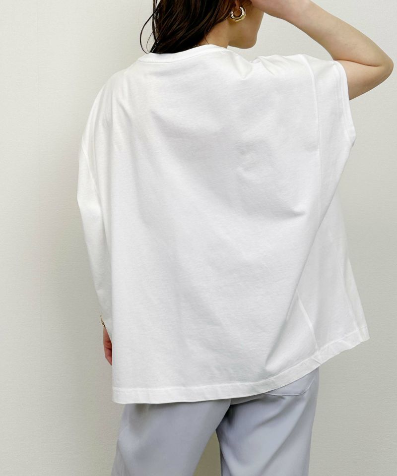 model：H164　着用サイズ：M　オフホワイト