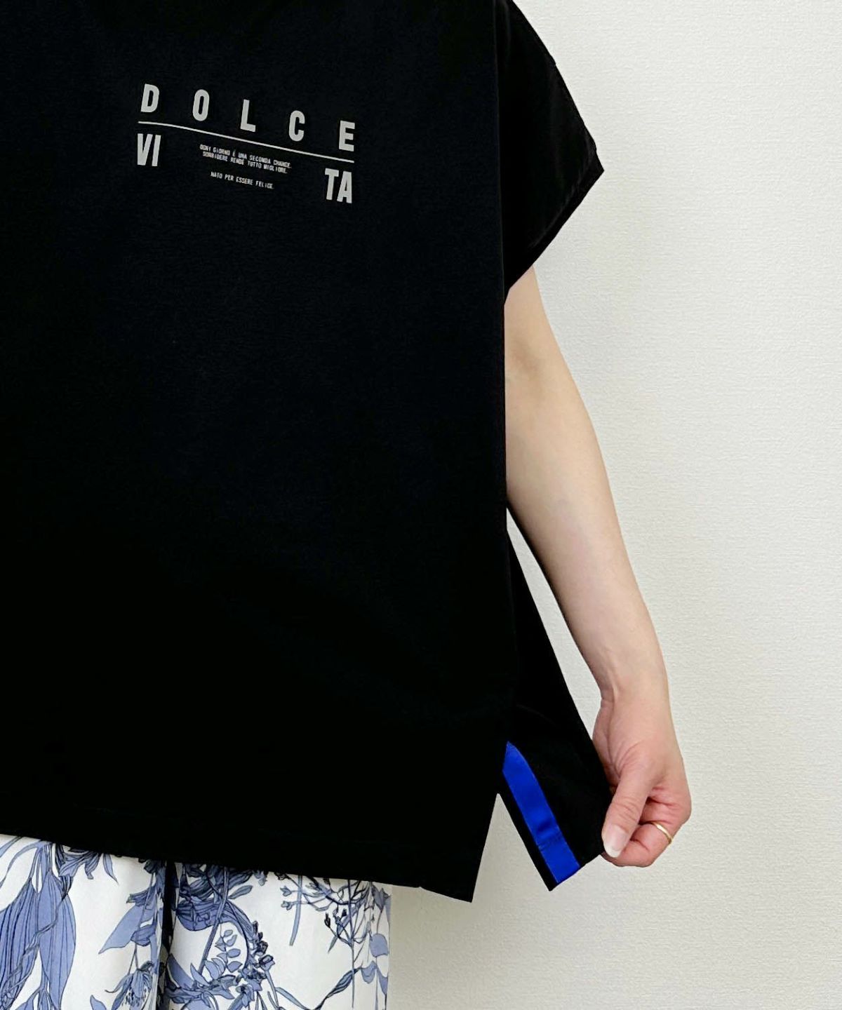 model：H164　着用サイズ：M　ブラック