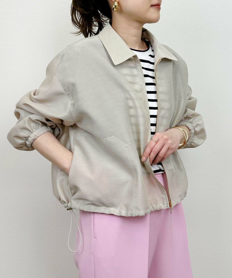 model：H164　着用サイズ：M　グレイッシュベージュ