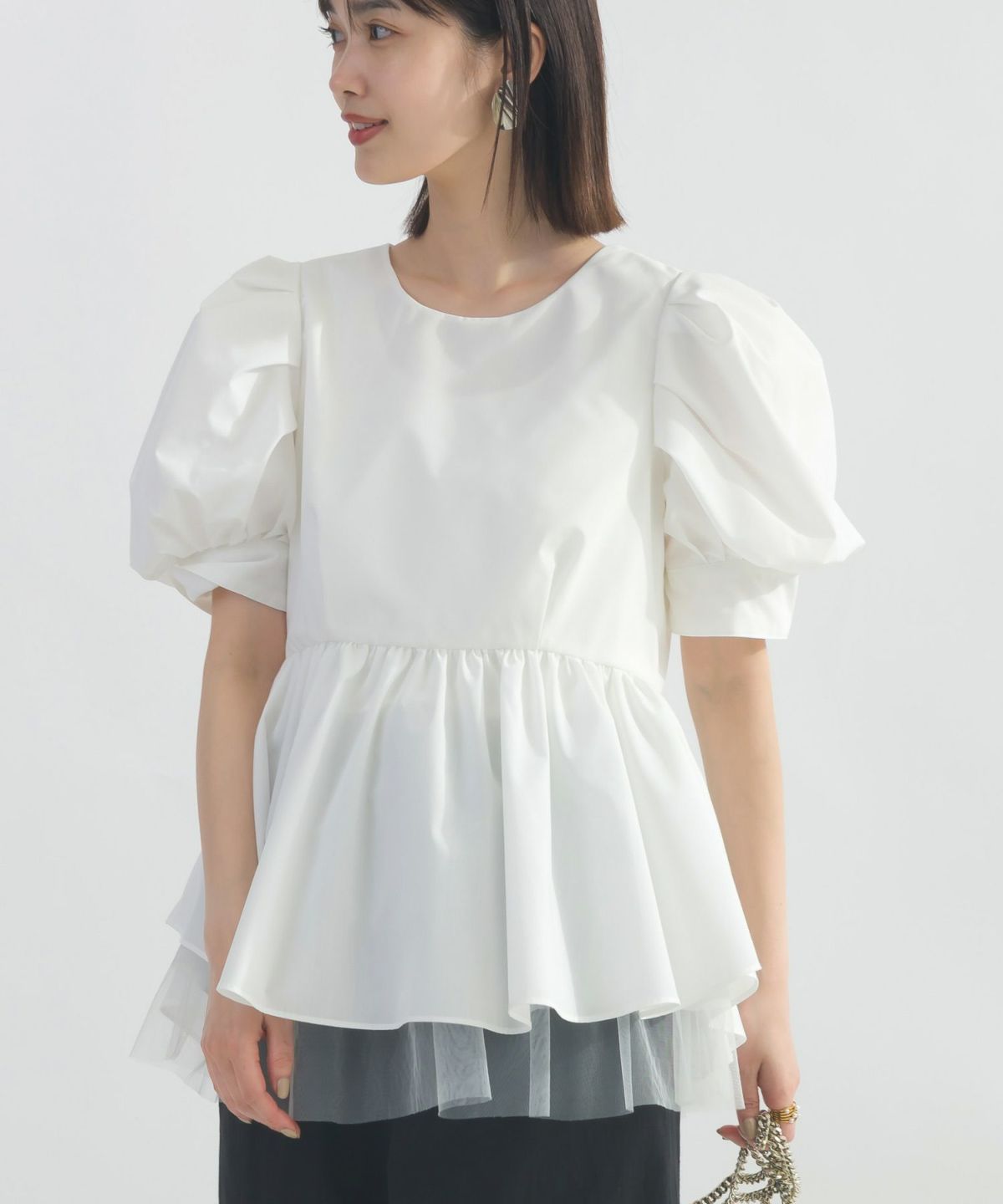 model：H162　着用サイズ：M　オフホワイト