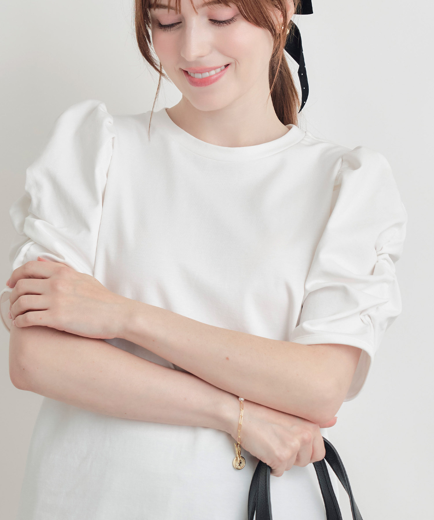 model：H160　着用サイズ：M　モカ