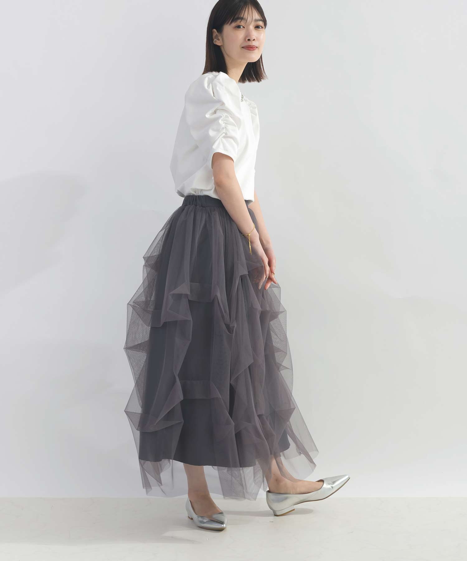 model：H160　着用サイズ：M　モカ