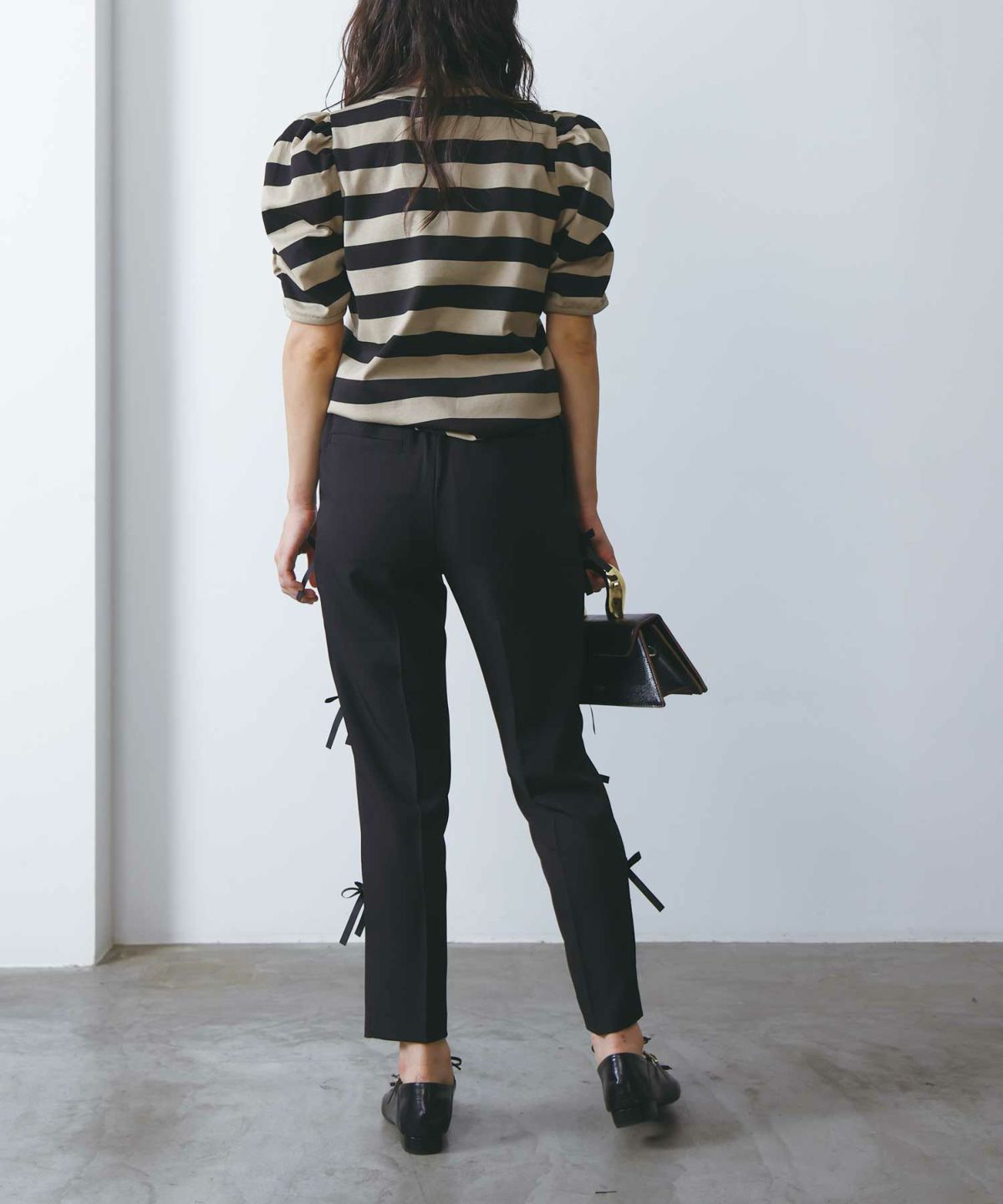 model：H160　着用サイズ：M　モカ