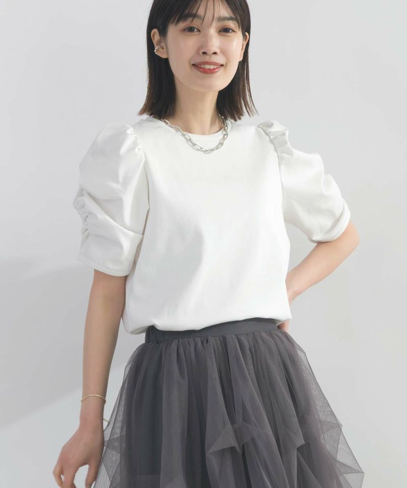 model：H162　着用サイズ：M　オフホワイト