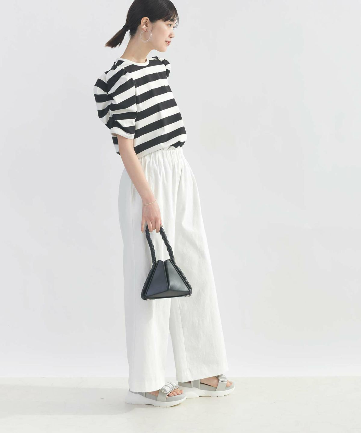 model：H162　着用サイズ：M　ホワイト系その他（ボーダー）