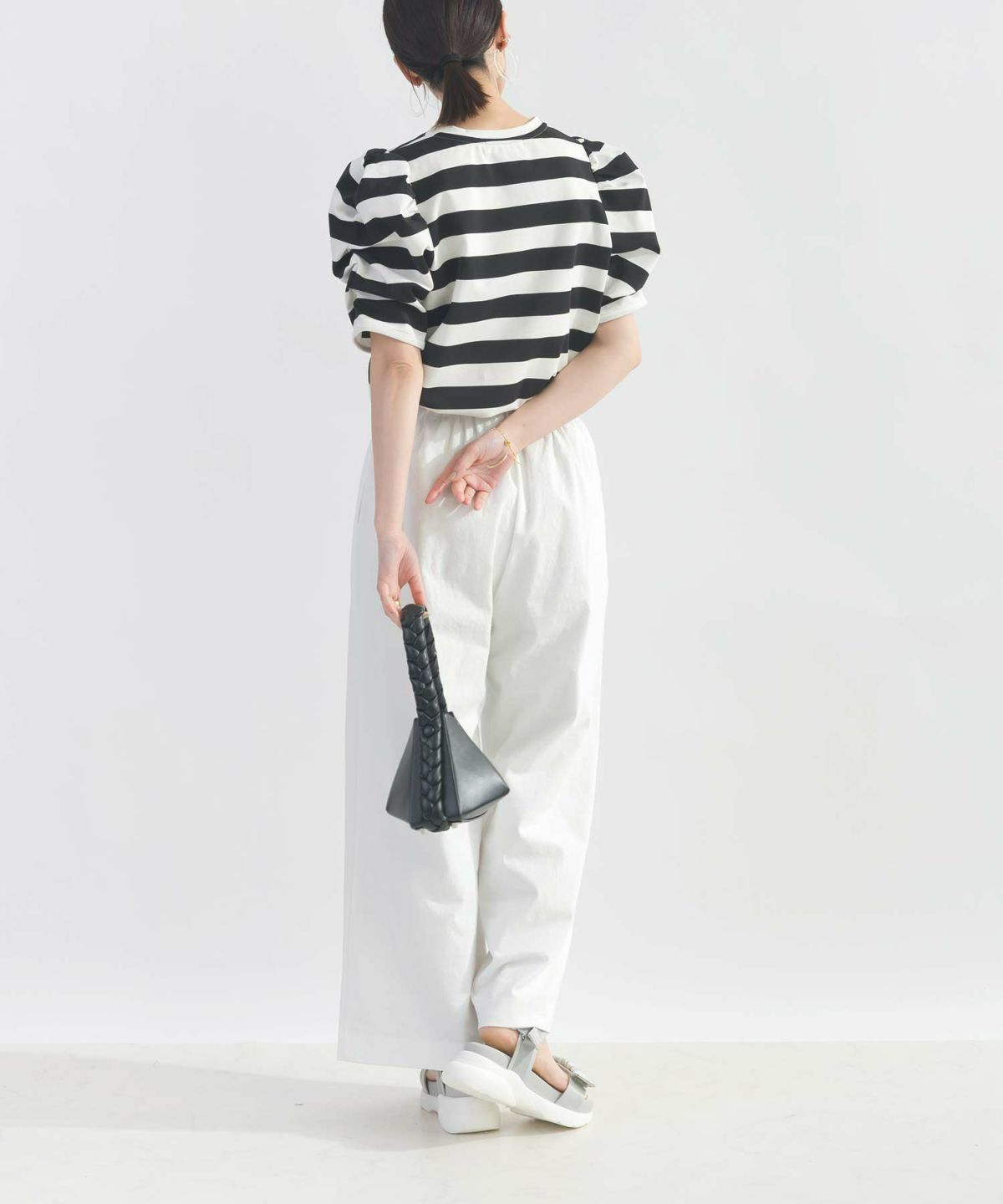 model：H162　着用サイズ：M　ホワイト系その他（ボーダー）