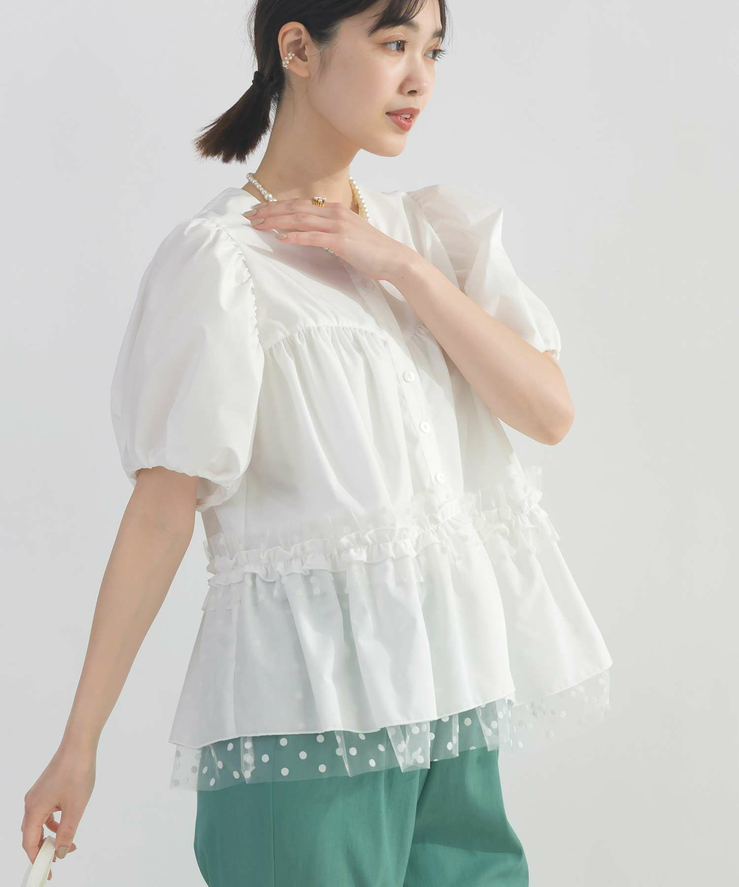 model：H162　着用サイズ：M　オフホワイト