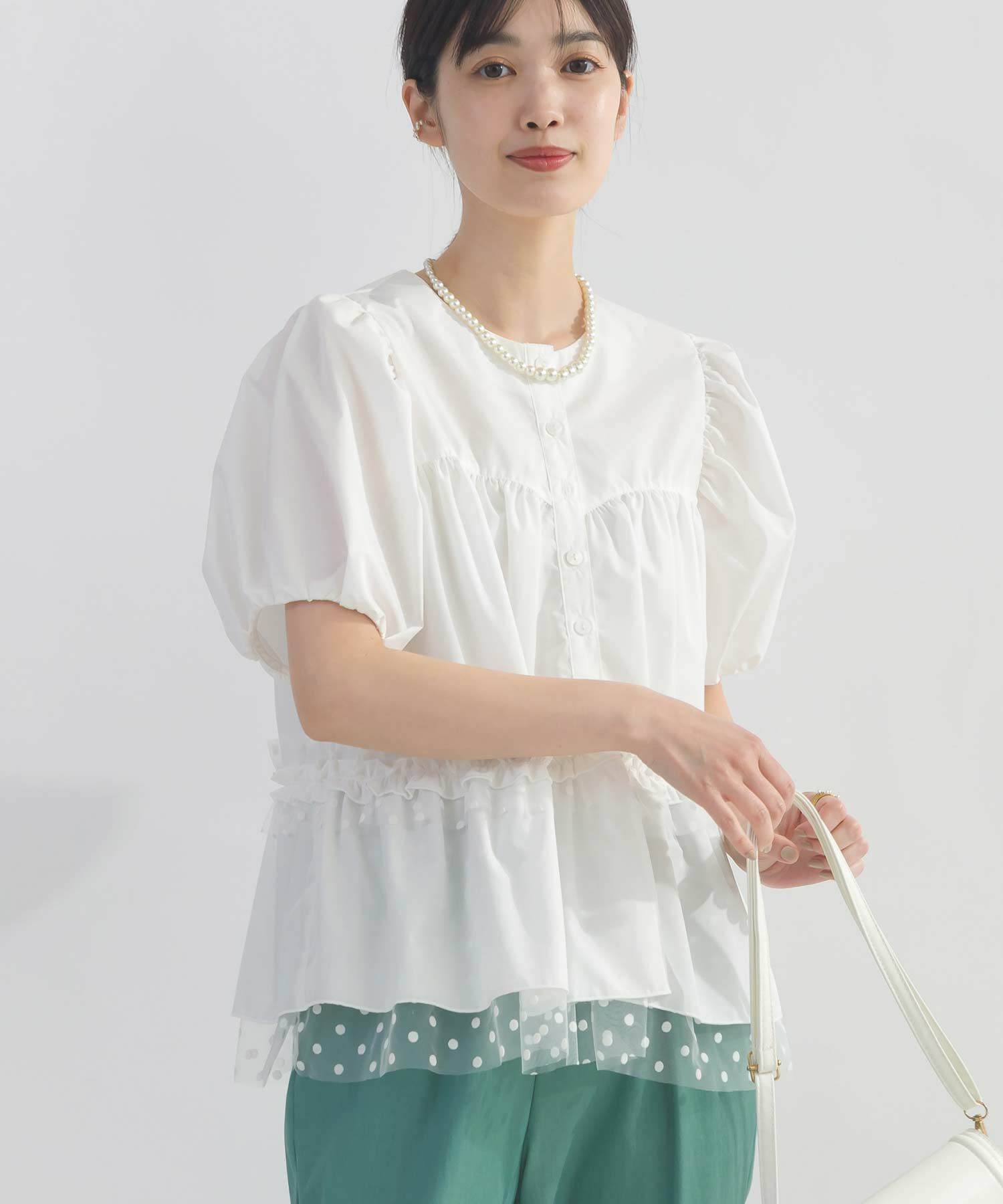model：H162　着用サイズ：M　オフホワイト