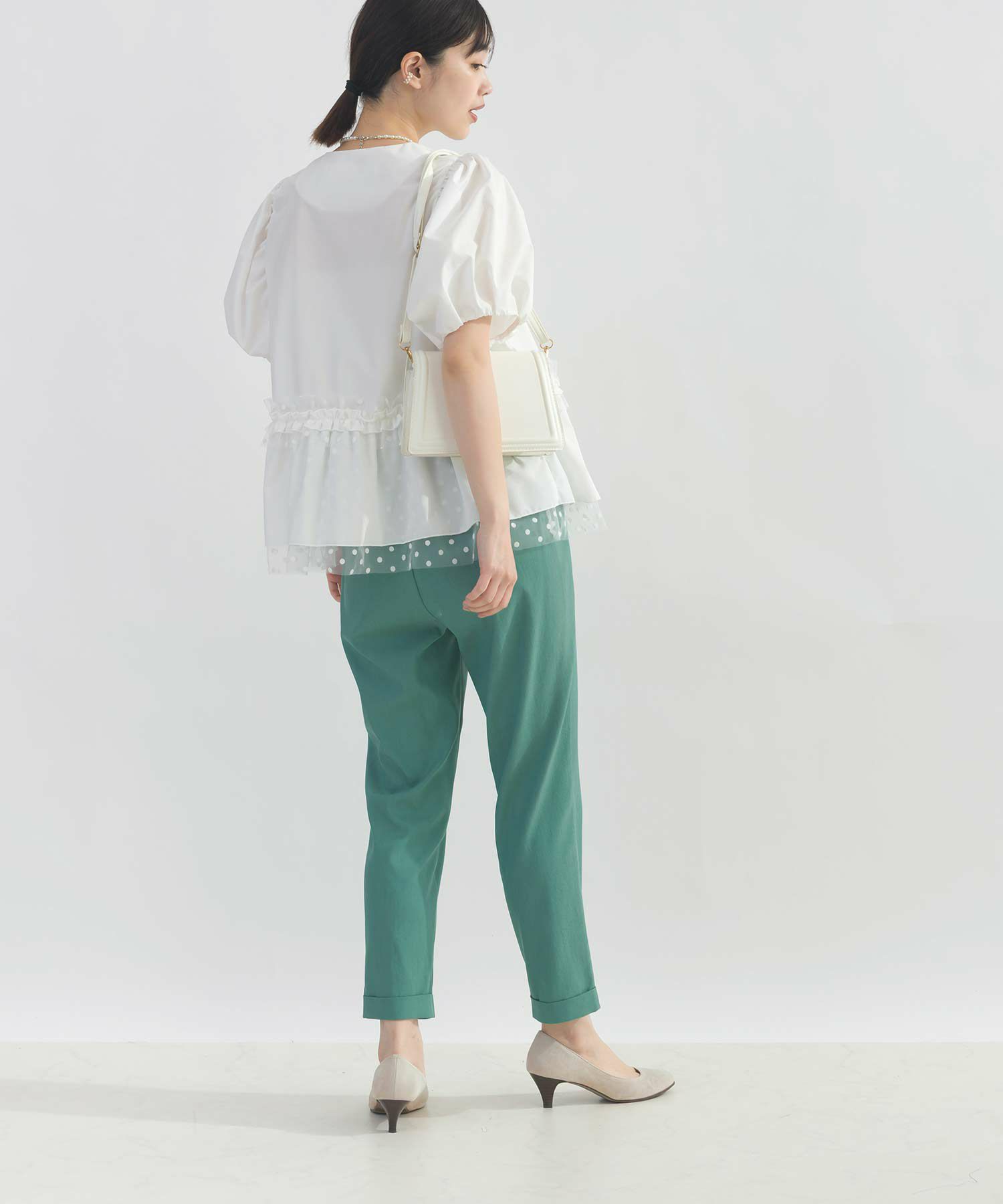model：H162　着用サイズ：M　オフホワイト