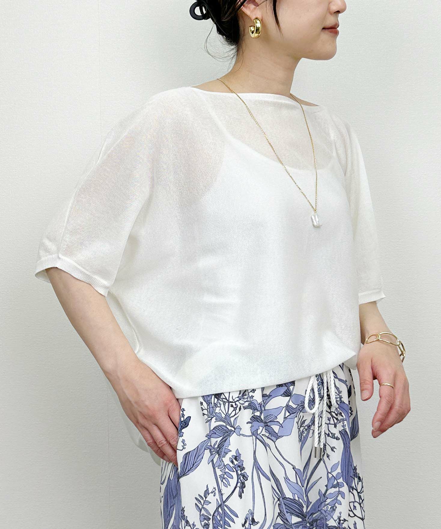 model：H164　着用サイズ：M　オフホワイト