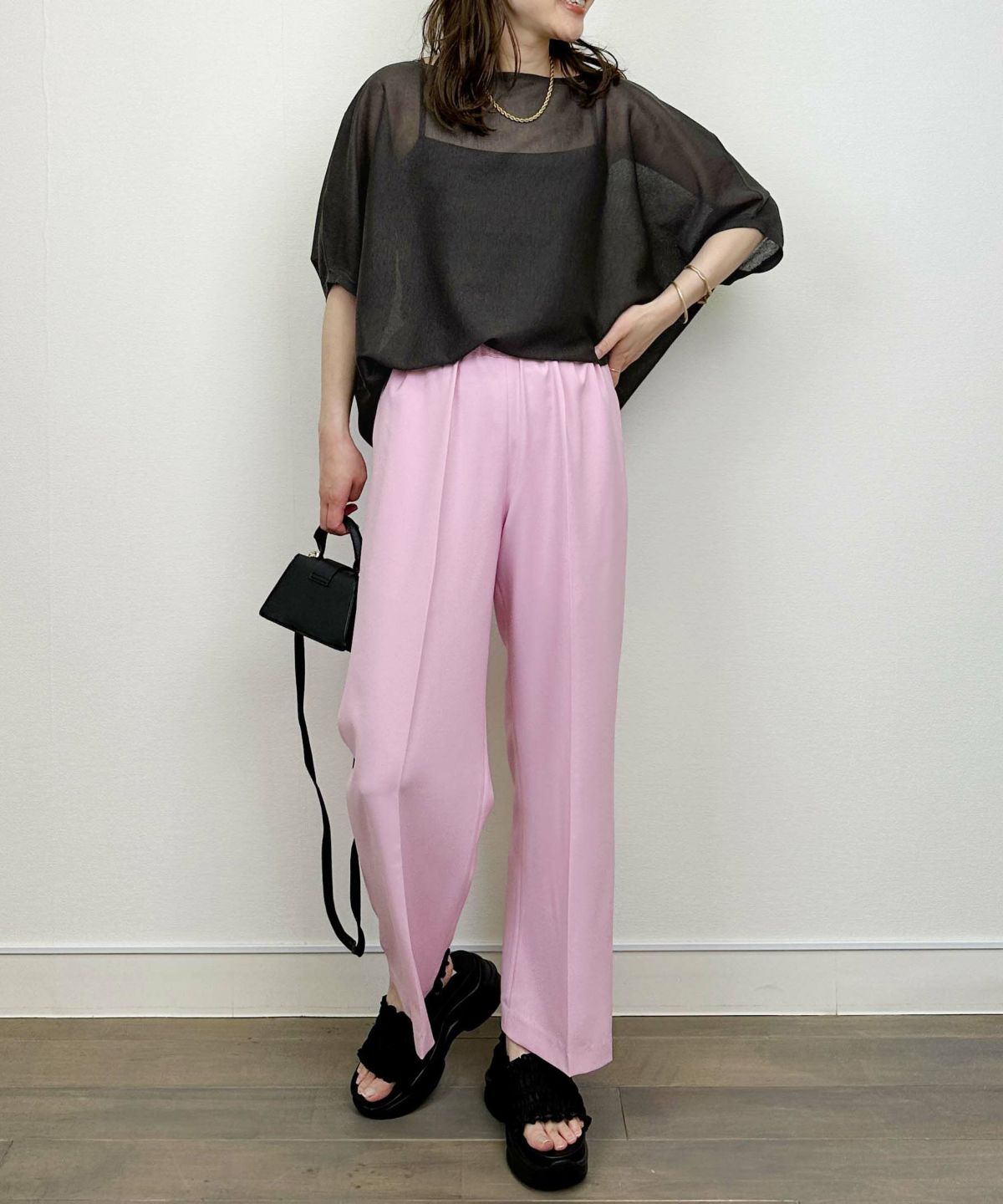 model：H164　着用サイズ：M　チャコールグレー