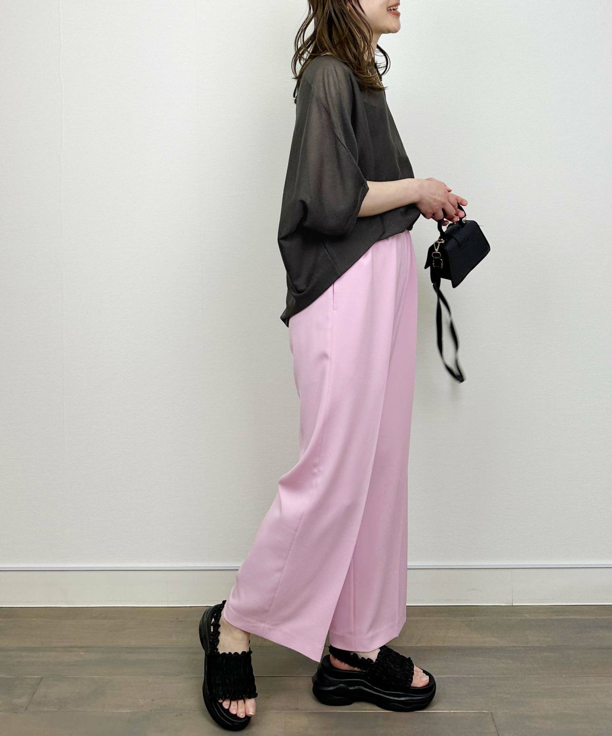 model：H164　着用サイズ：M　チャコールグレー