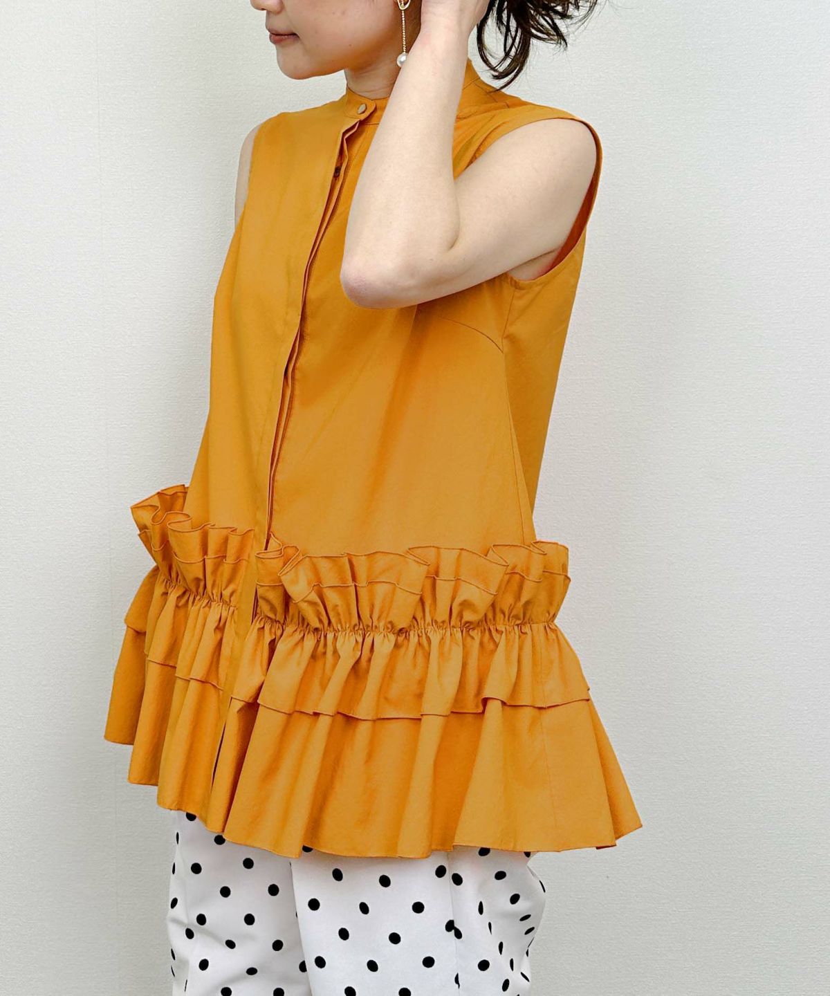 model：H164　着用サイズ：M　オレンジ