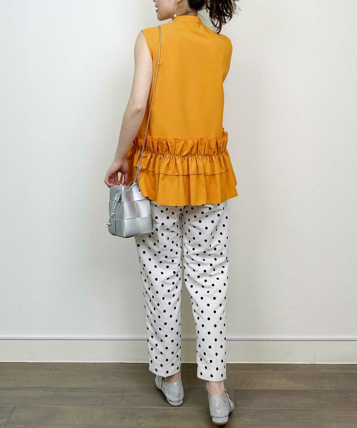 model：H164　着用サイズ：M　オレンジ