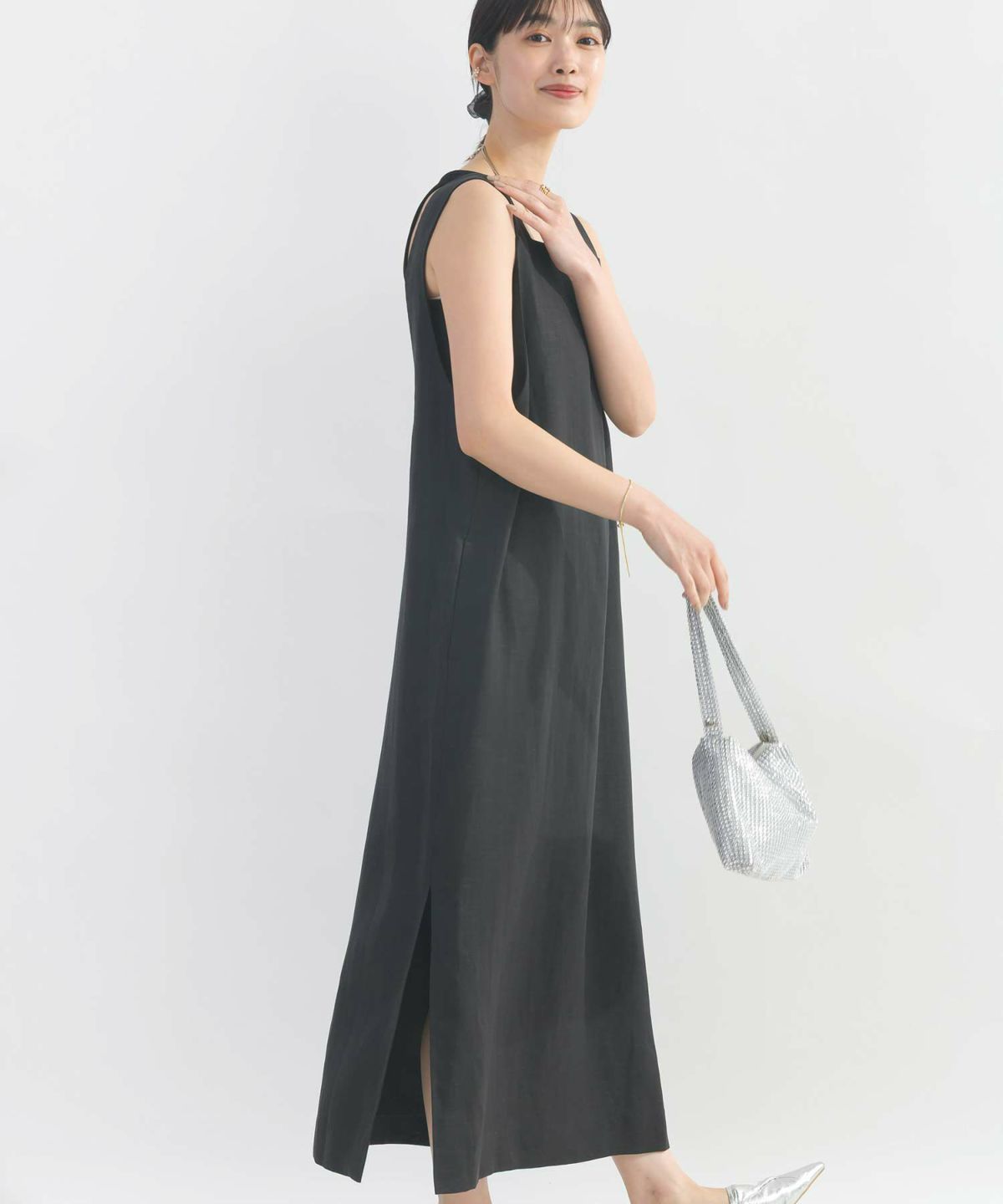 model：H162　着用サイズ：M　ブラック　スクエアネックver