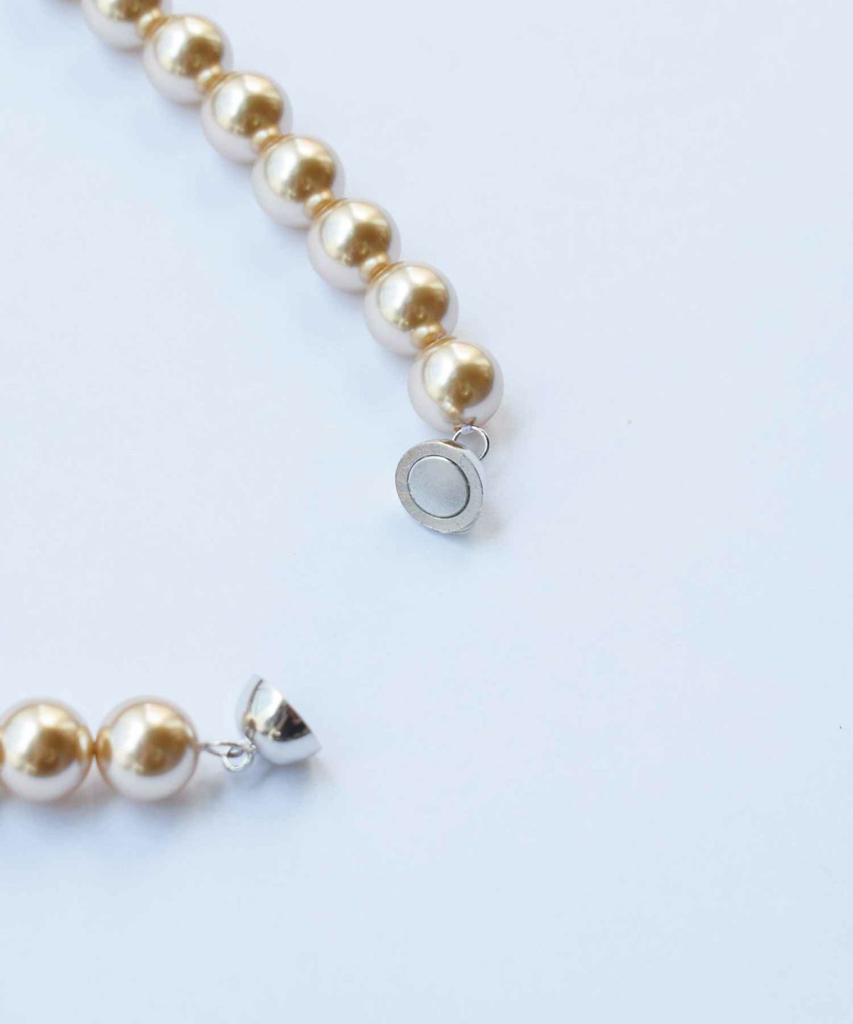 マグネット金具