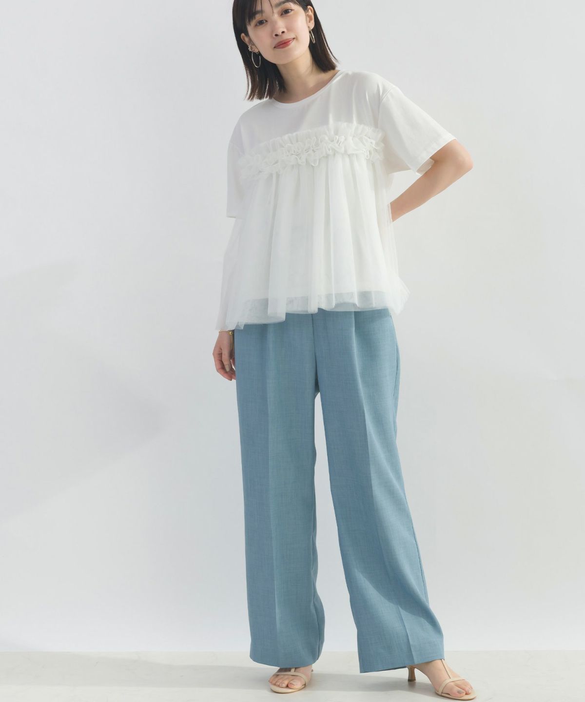 model：H162　着用サイズ：M　オフホワイト