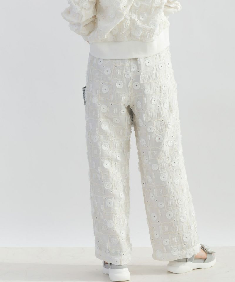 model：H162　着用サイズ：M　オフホワイト（セットアップで）