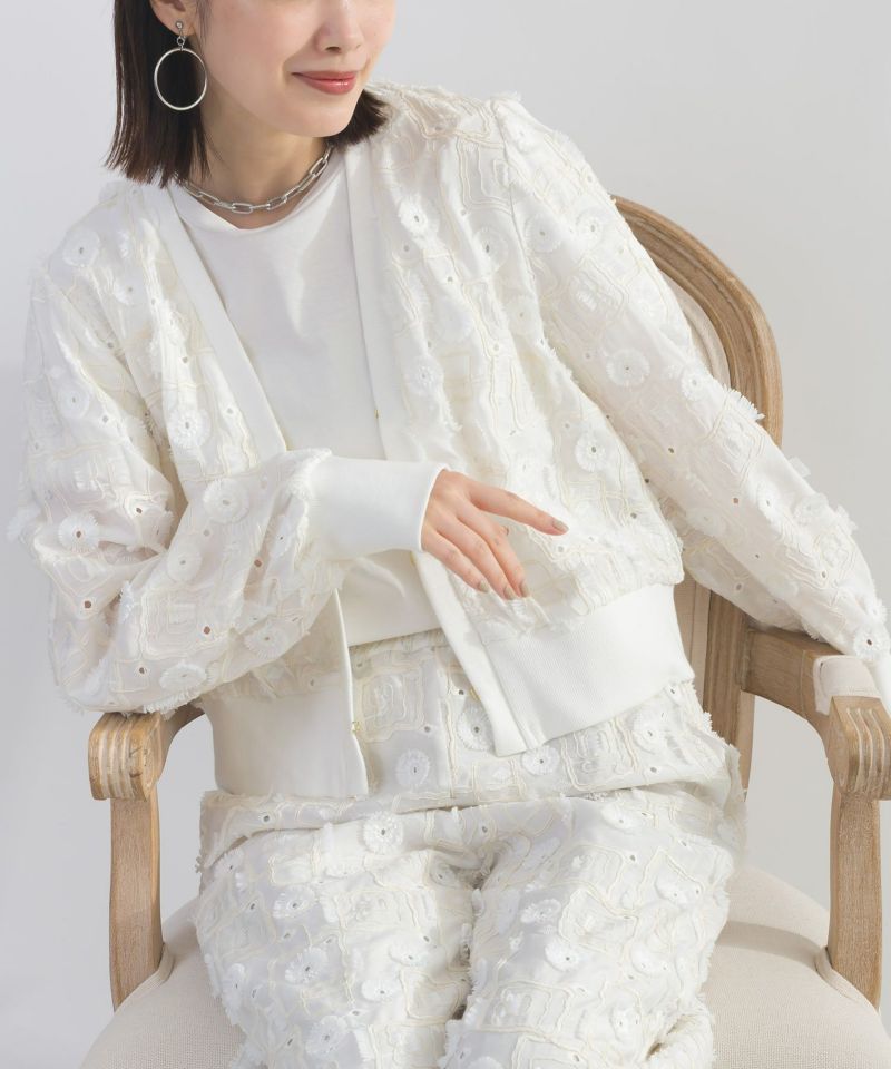 model：H162　着用サイズ：M　オフホワイト（セットアップで）