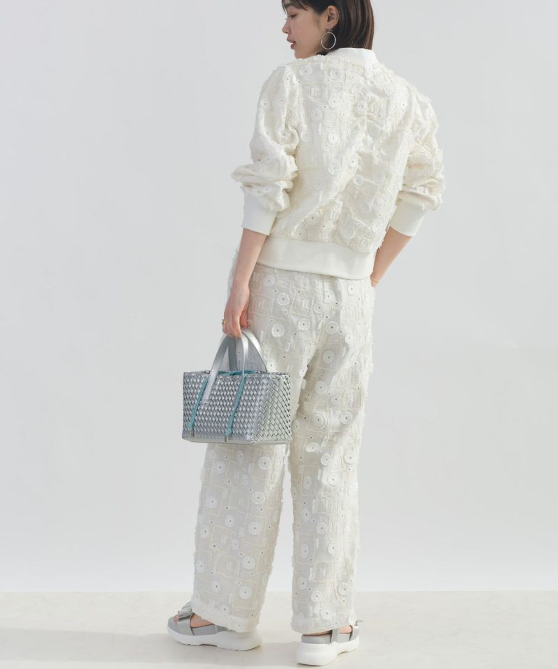 model：H162　着用サイズ：M　オフホワイト（セットアップで）