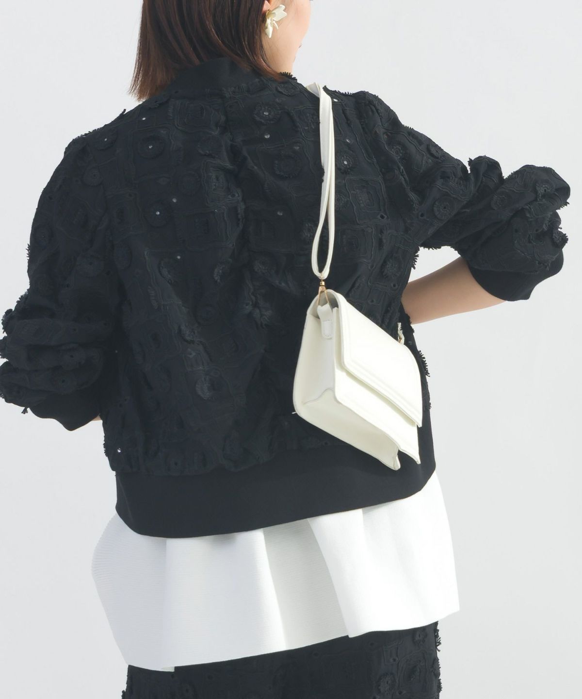 model：H162　着用サイズ：M　ブラック（セットアップで）