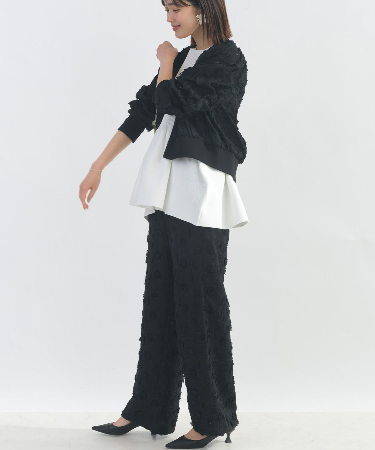 model：H162　着用サイズ：M　ブラック（セットアップで）