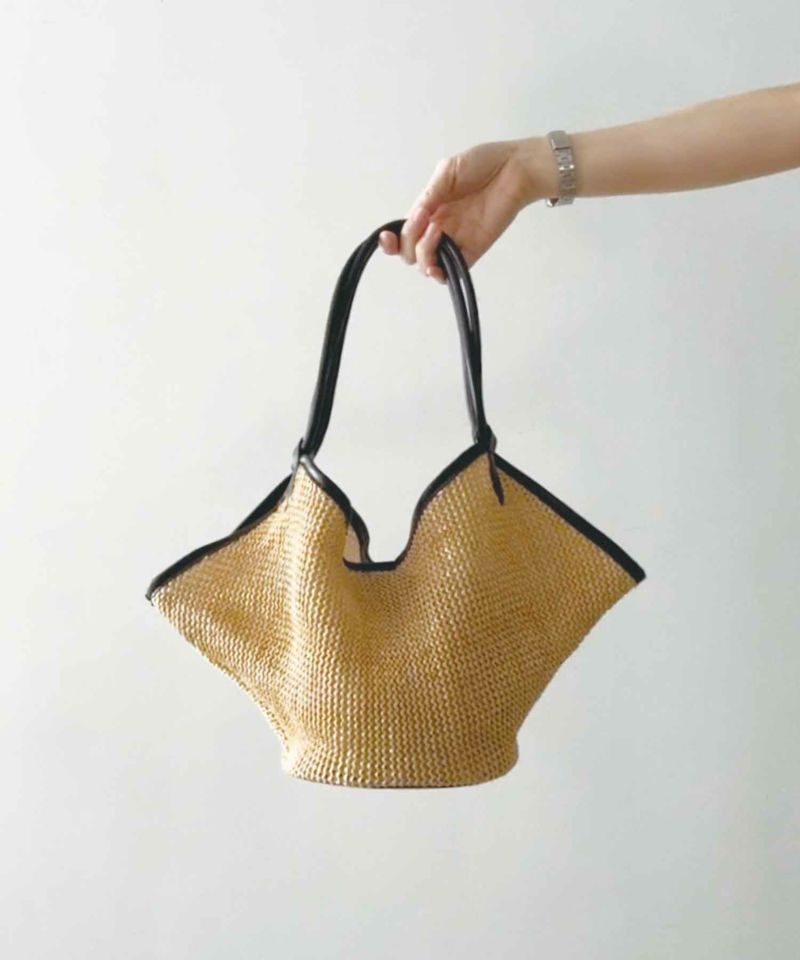 ベージュ（無地）