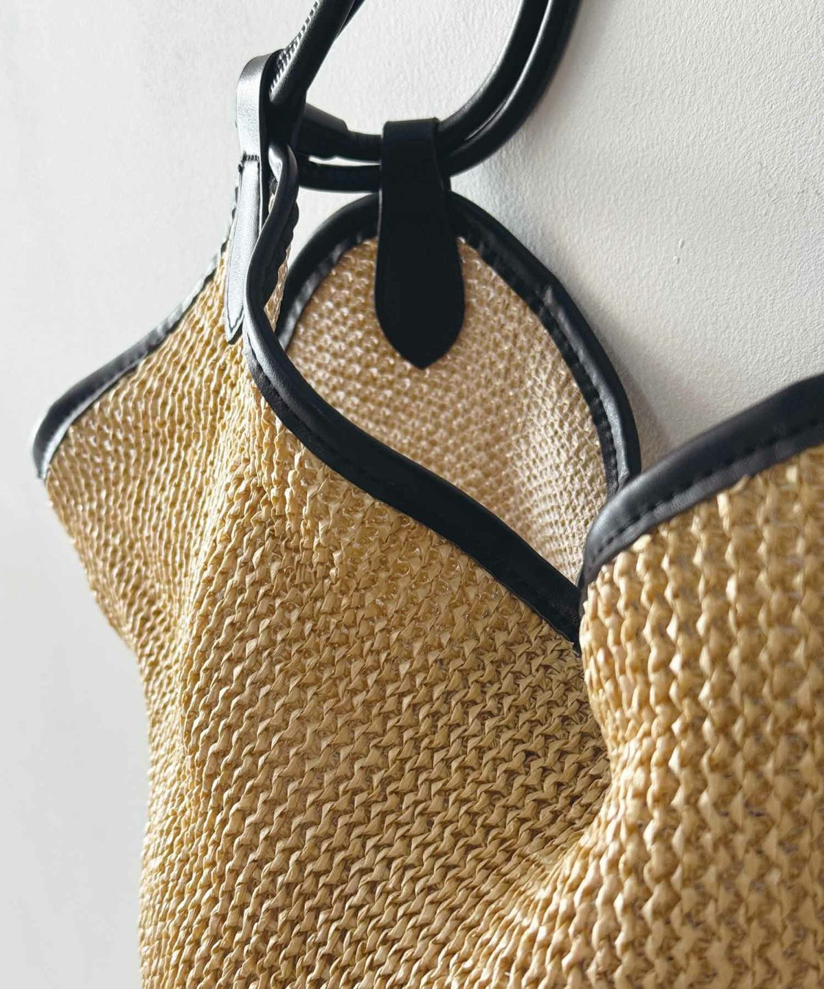 ベージュ（無地）