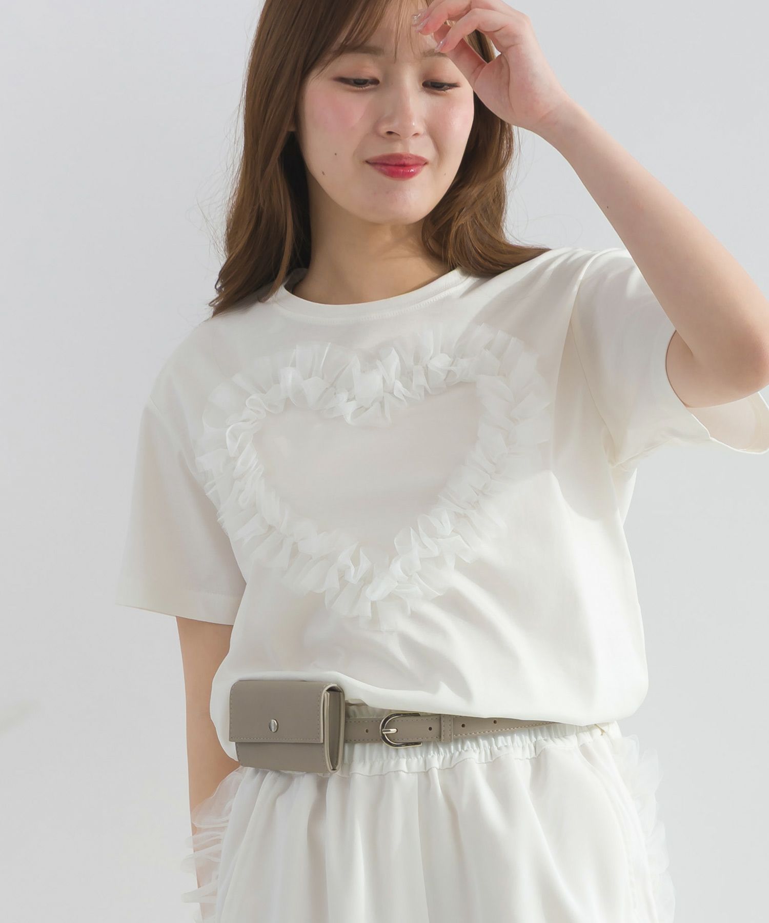 model：H165　着用サイズ：M　オフホワイト