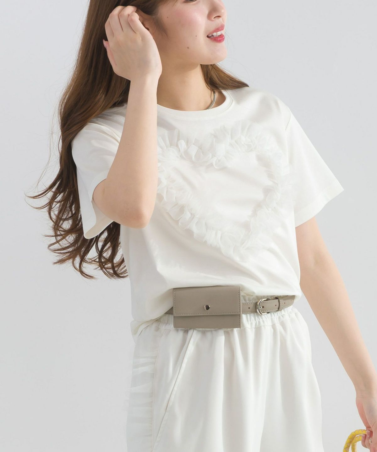 model：H165　着用サイズ：M　オフホワイト