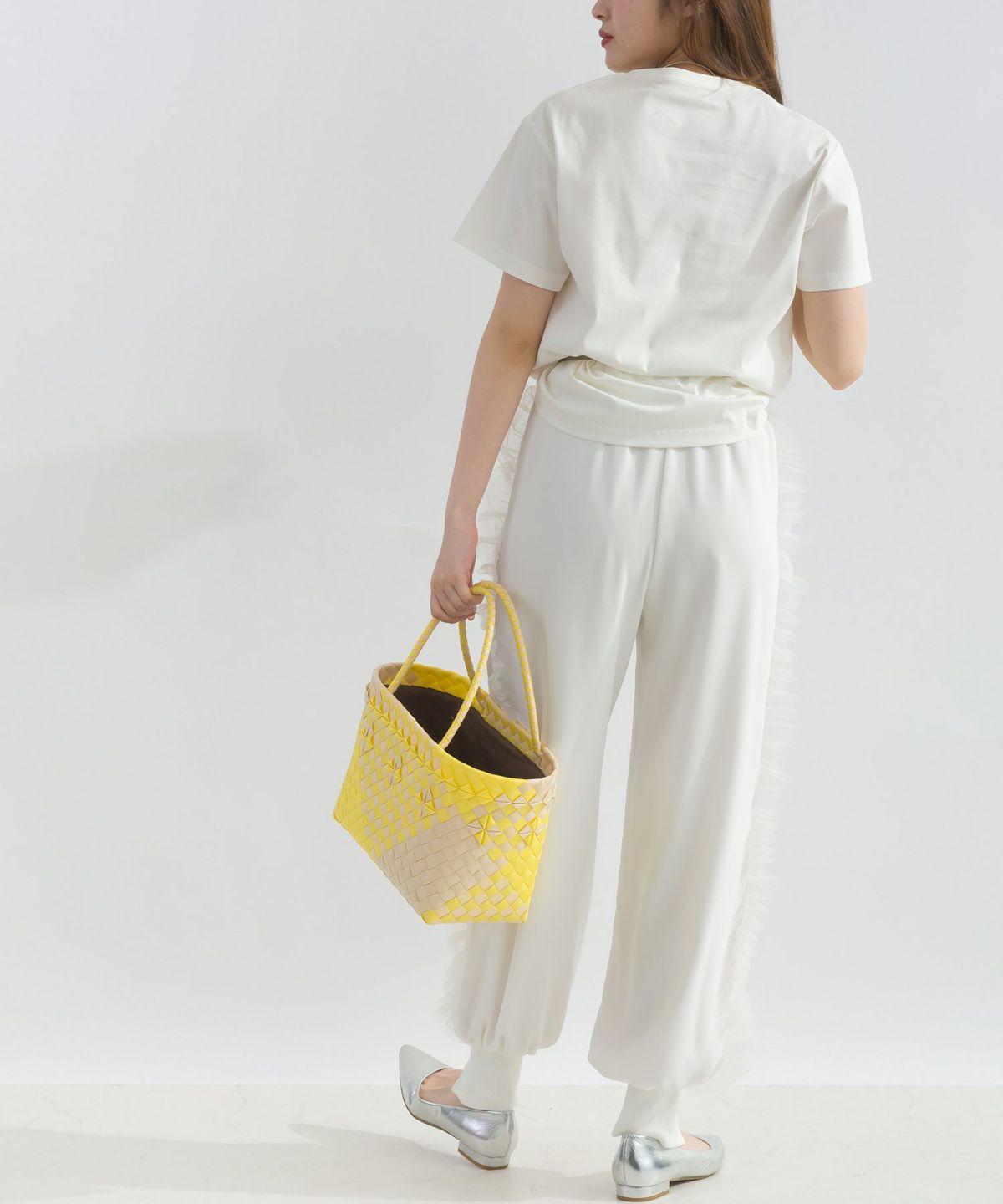 model：H165　着用サイズ：M　オフホワイト