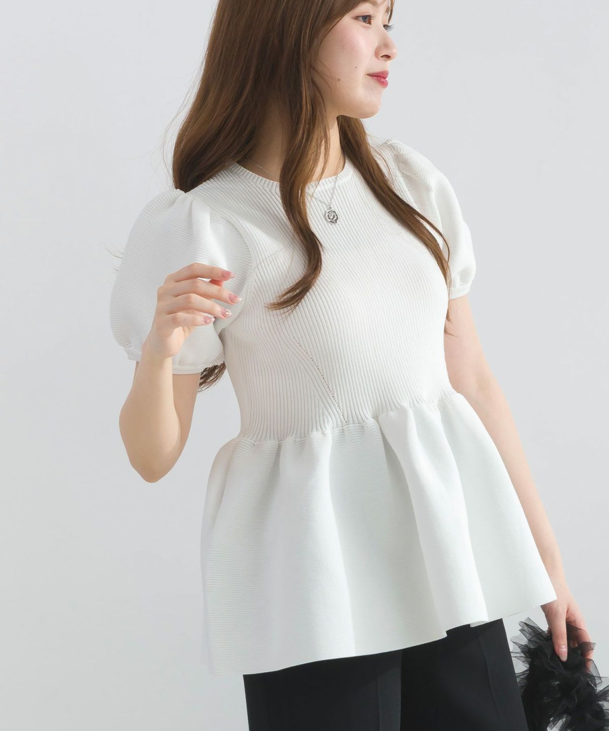 model：H165　着用サイズ：M　オフホワイト