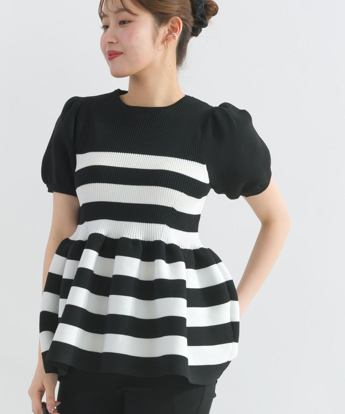 model：H165　着用サイズ：M　ホワイト系その他