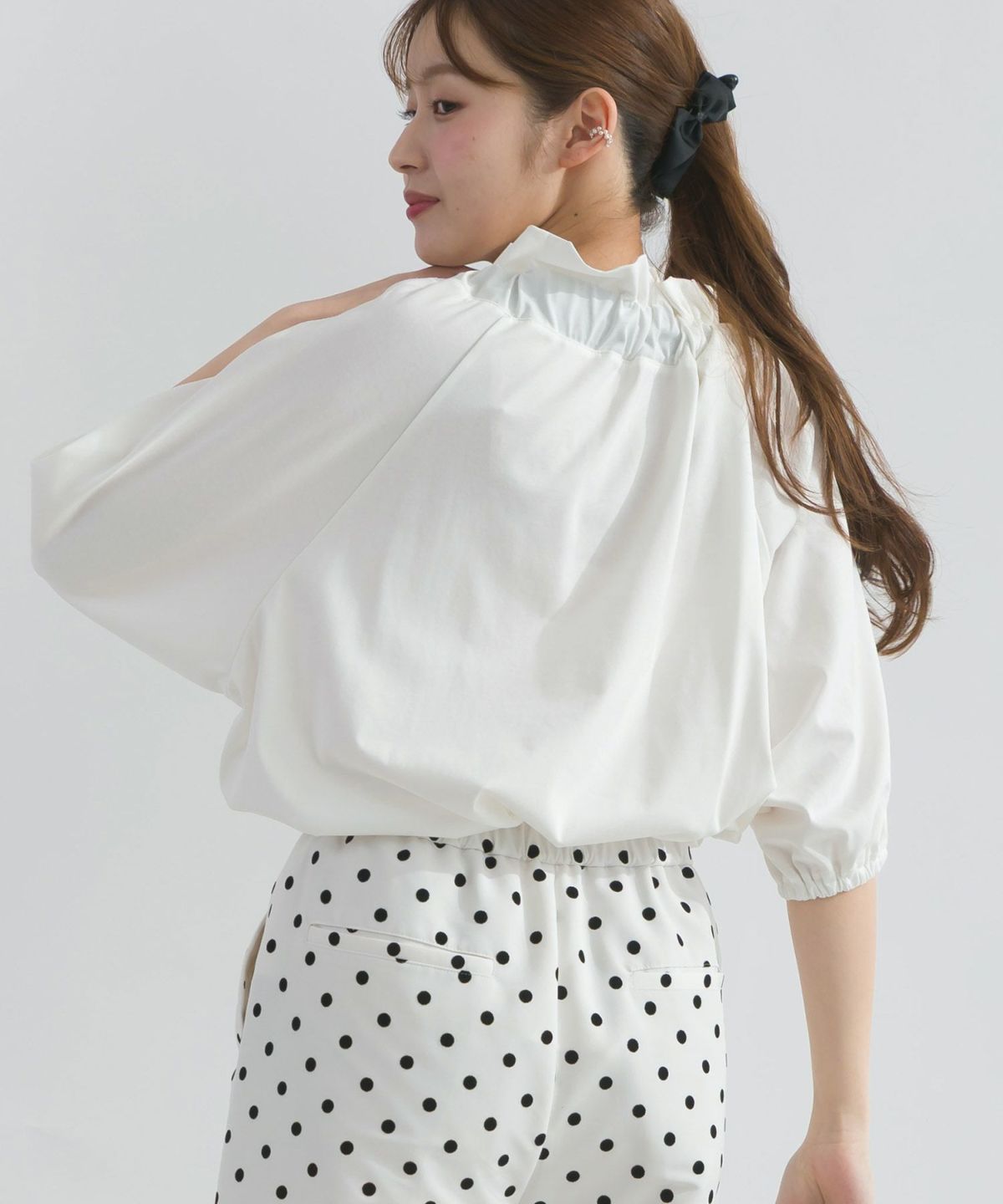 model：H165　着用サイズ：M　オフホワイト